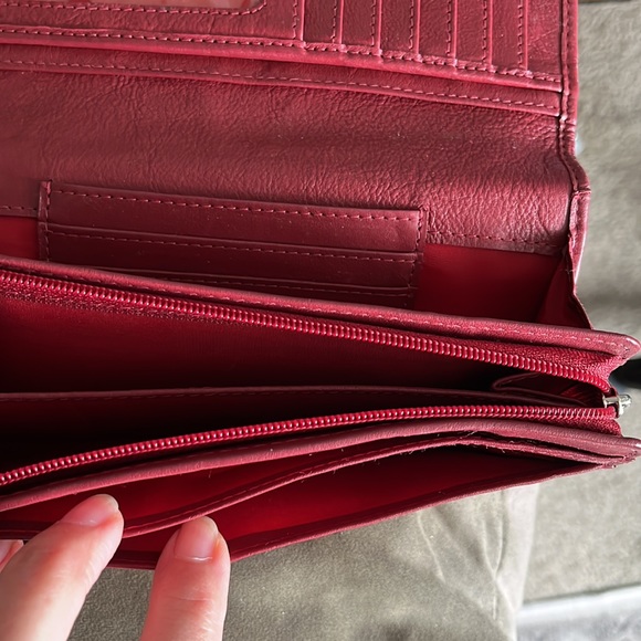 Red Wallet - Picture 6 of 6